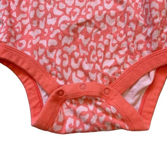 Baby GAP Coral Pink Leopard Onesie and Shorts Matching Set - Picture 6 of 10